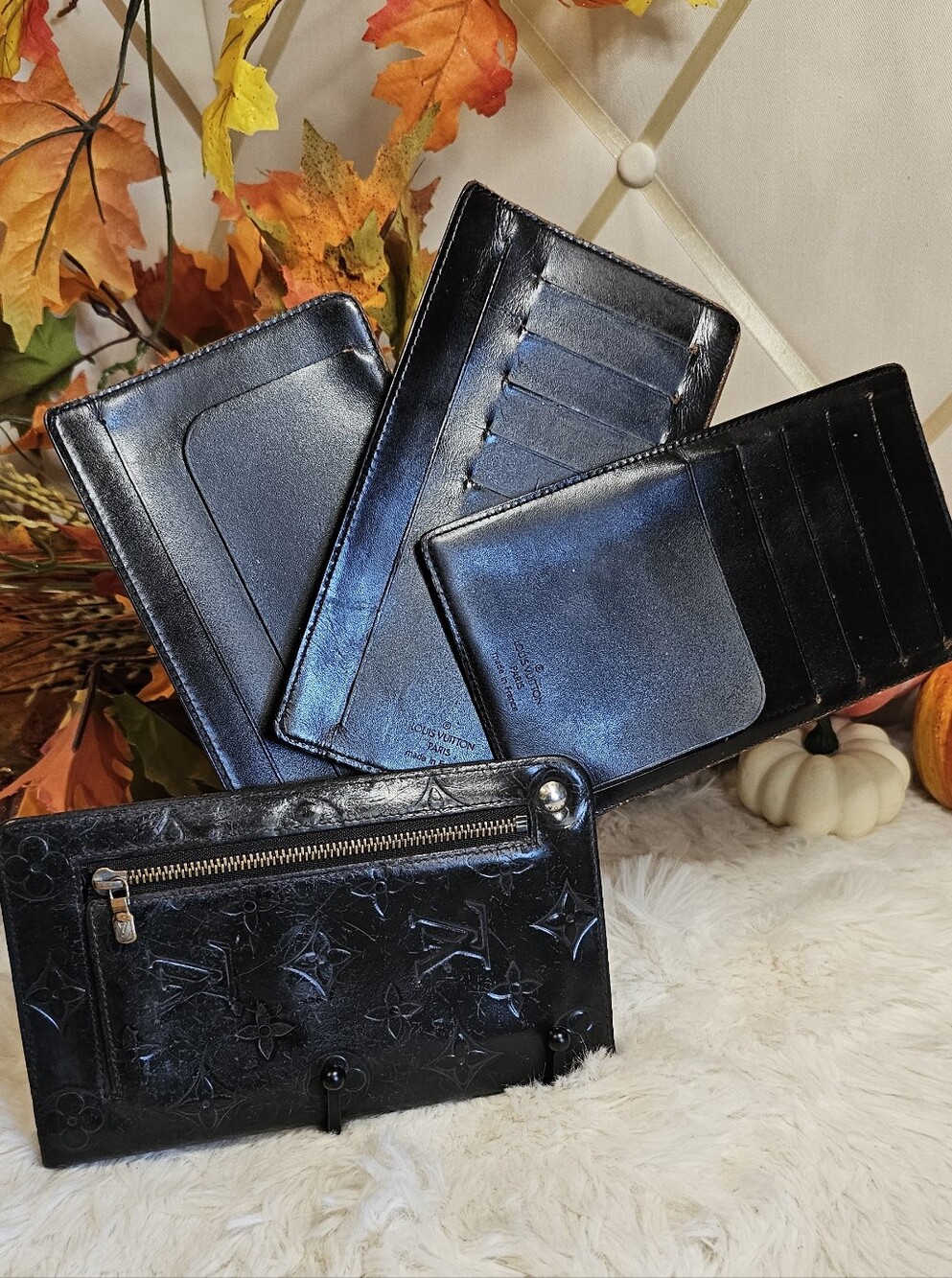 Louis Vuitton Monogram Glace Hoist Organizer Wallet